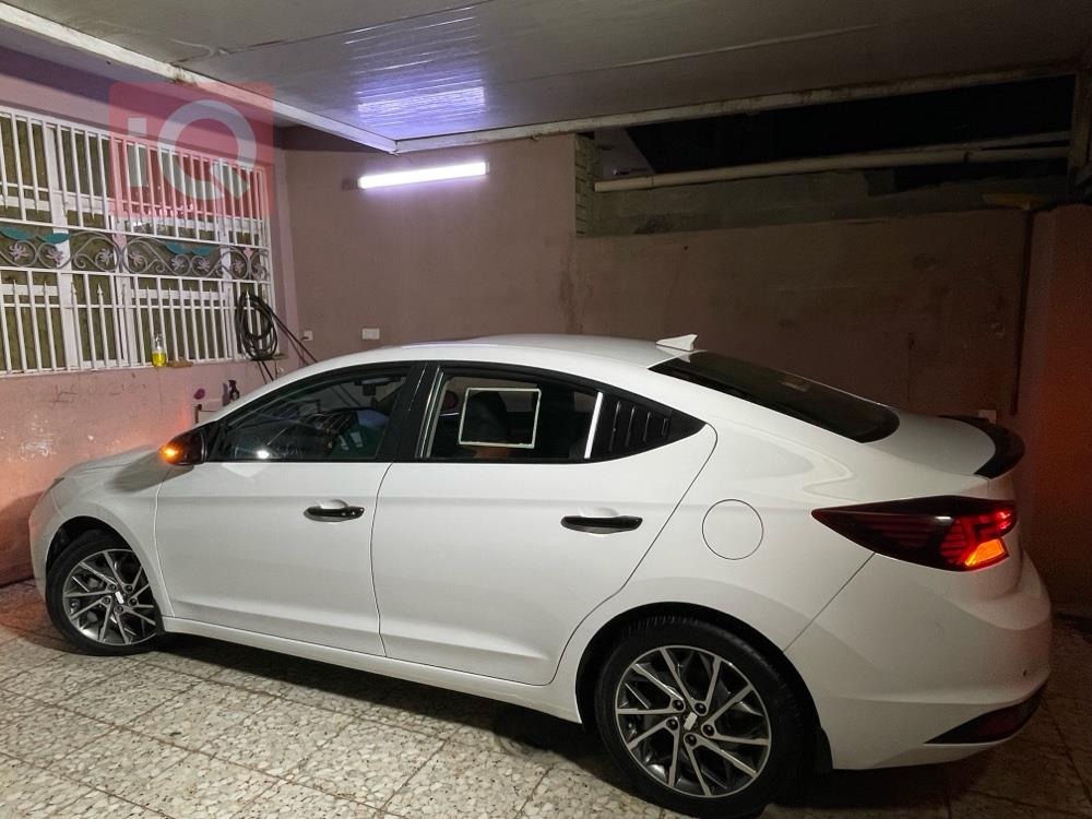 هيونداي النترا